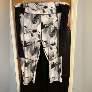 Tek Gear black and white yoga pants